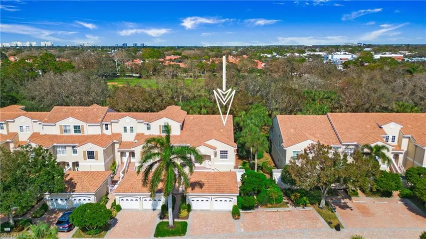8390  Excalibur  CIR, Naples, FL 34108