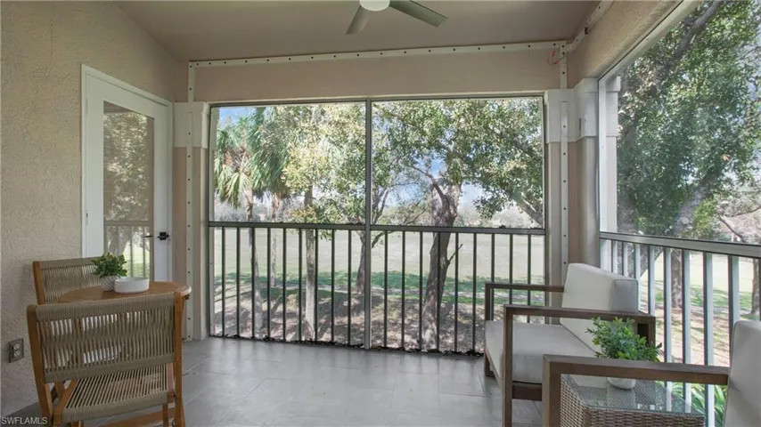 8390  Excalibur  CIR, Naples, FL 34108