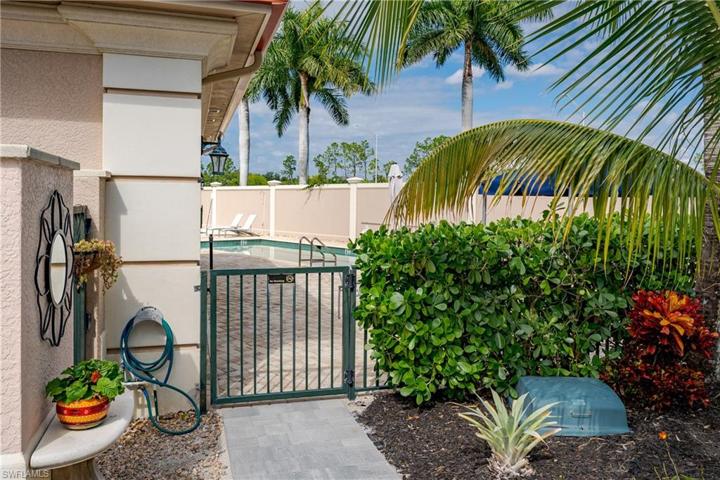 13595  Snook  CIR, Naples, FL 34114