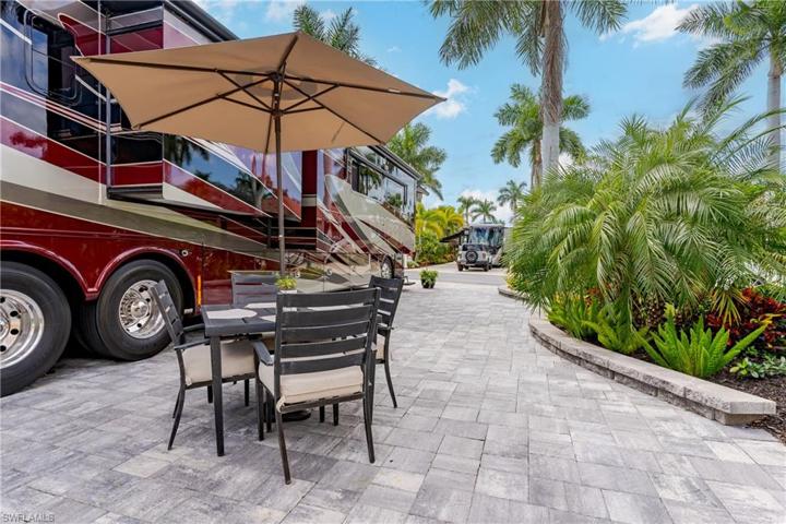13595  Snook  CIR, Naples, FL 34114