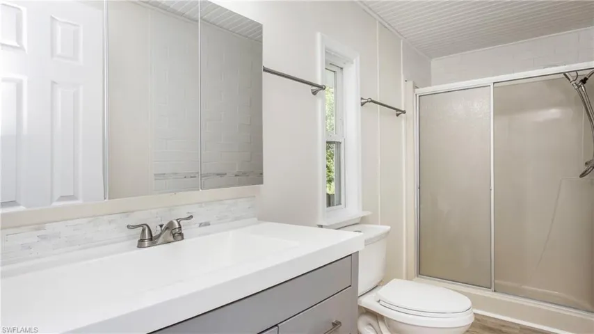 241  OCEAN REEF  LN, Naples, FL 34114