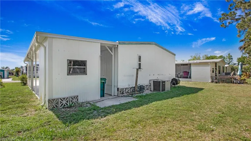 241  OCEAN REEF  LN, Naples, FL 34114
