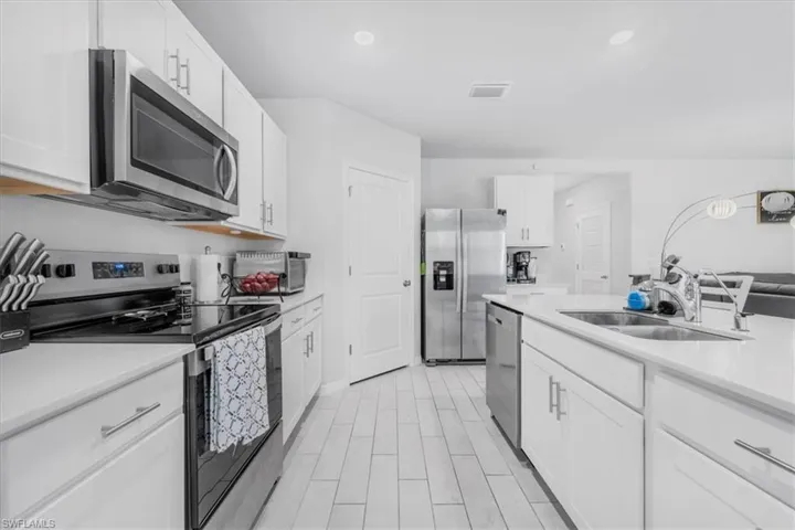 1216 Nw 21st Pl, Cape Coral, Florida 33993