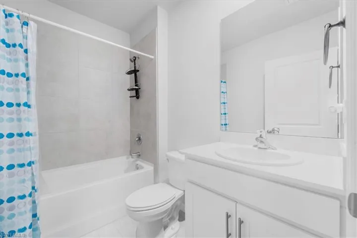 1216 Nw 21st Pl, Cape Coral, Florida 33993