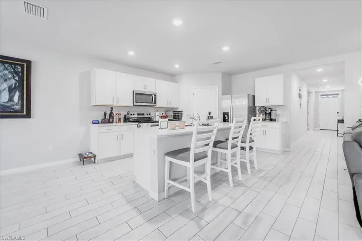 1216 Nw 21st Pl, Cape Coral, Florida 33993