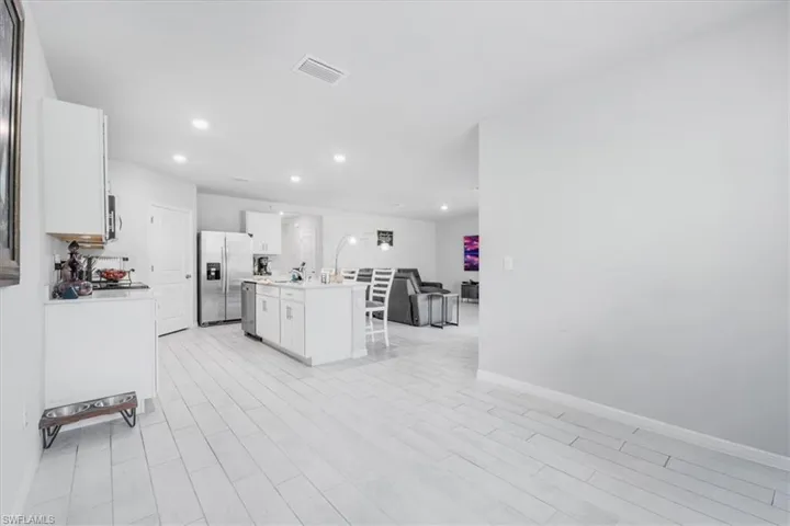 1216 Nw 21st Pl, Cape Coral, Florida 33993