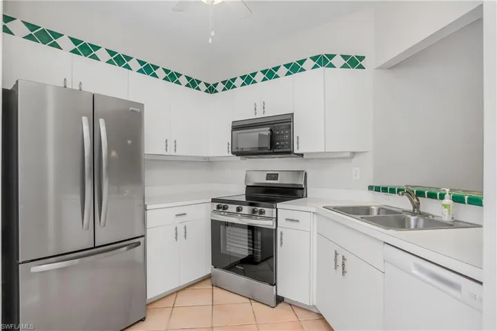 3785  Fieldstone  BLVD, Naples, FL 34109