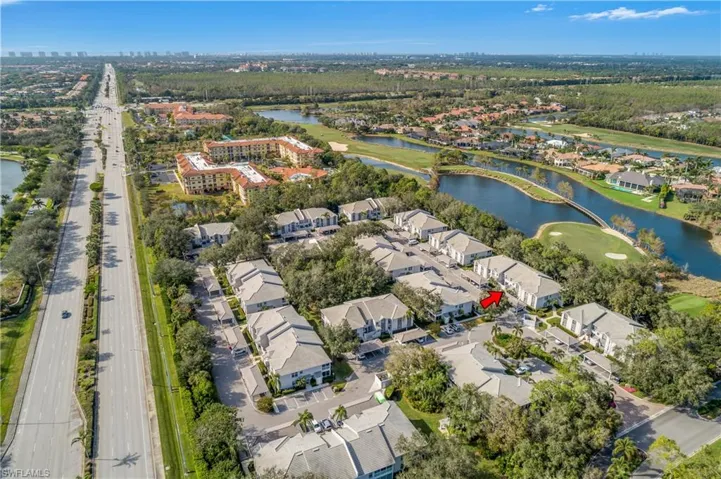 Vanderbilt Beach Rd leads to Dining, Shopping, The Mercato & Vanderbilt Beach!