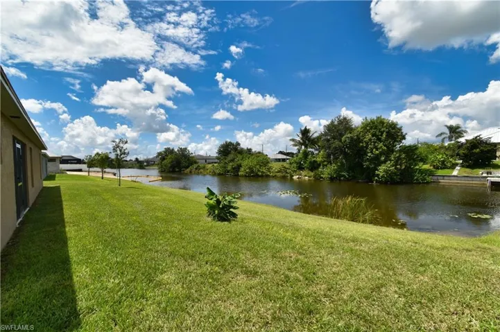 1102 Ne 11th Ave, Cape Coral Fl 33909