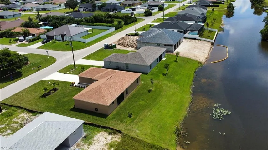 1102 Ne 11th Ave, Cape Coral Fl 33909