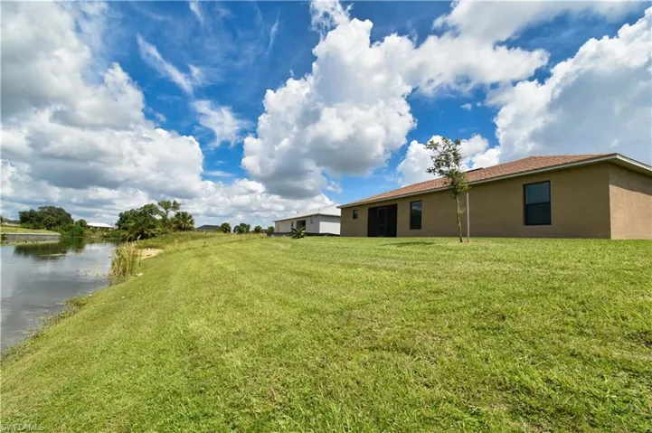 1102 Ne 11th Ave, Cape Coral Fl 33909