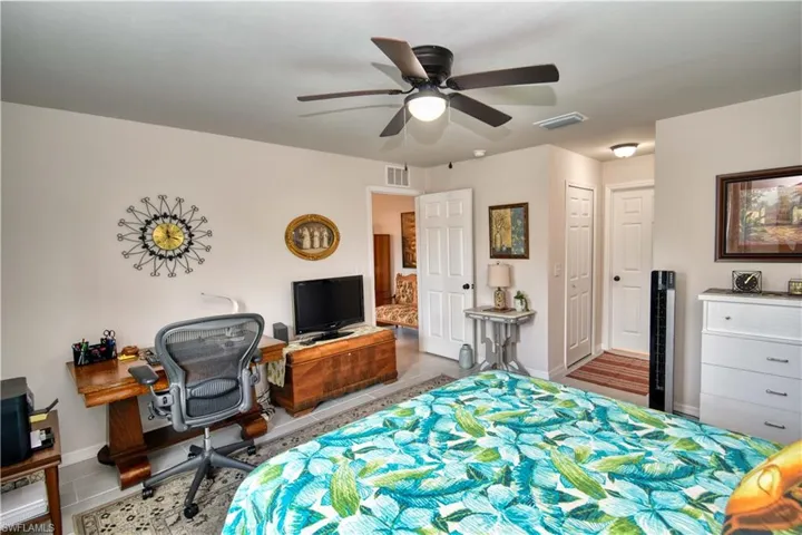 1102 Ne 11th Ave, Cape Coral Fl 33909