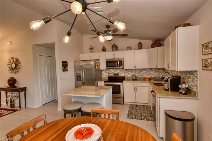 1102 Ne 11th Ave, Cape Coral Fl 33909