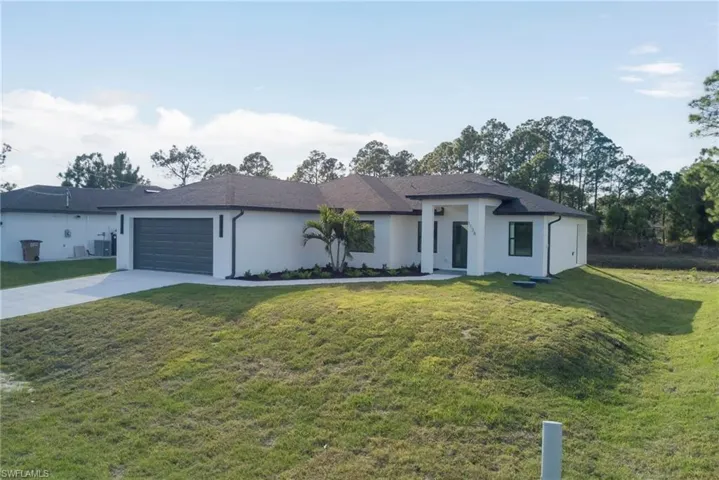 1138  Helen S AVE, Lehigh Acres, FL 33974