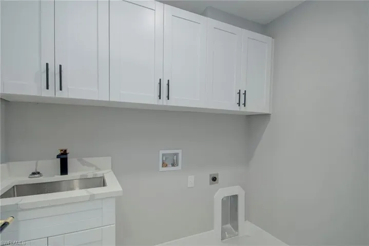 1138  Helen S AVE, Lehigh Acres, FL 33974