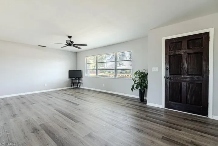 5218  Elm  CT, Cape Coral, FL 33904