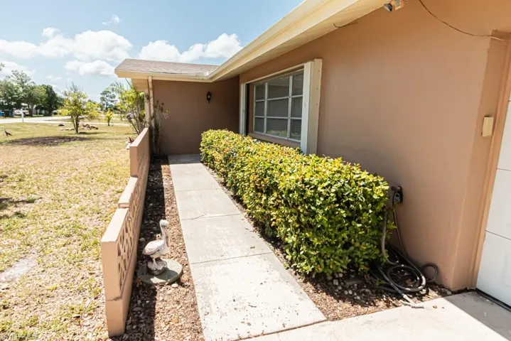 5218  Elm  CT, Cape Coral, FL 33904