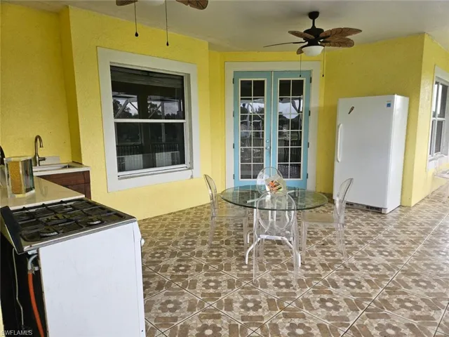915 Barbara Ct, Lehigh Acres, Florida 33974