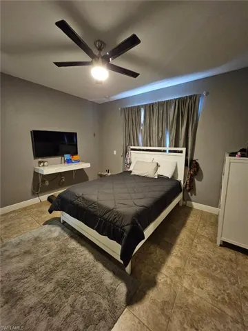 915 Barbara Ct, Lehigh Acres, Florida 33974