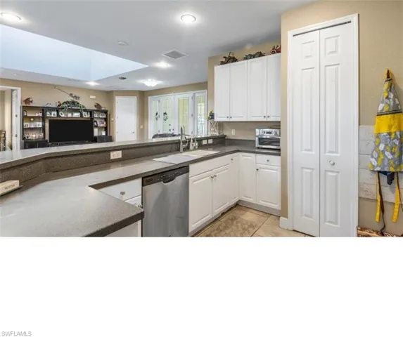 915 Barbara Ct, Lehigh Acres, Florida 33974