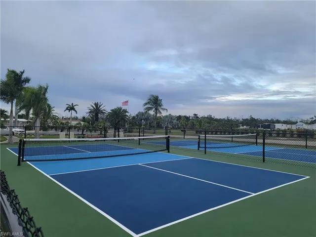 2 pickleball courts