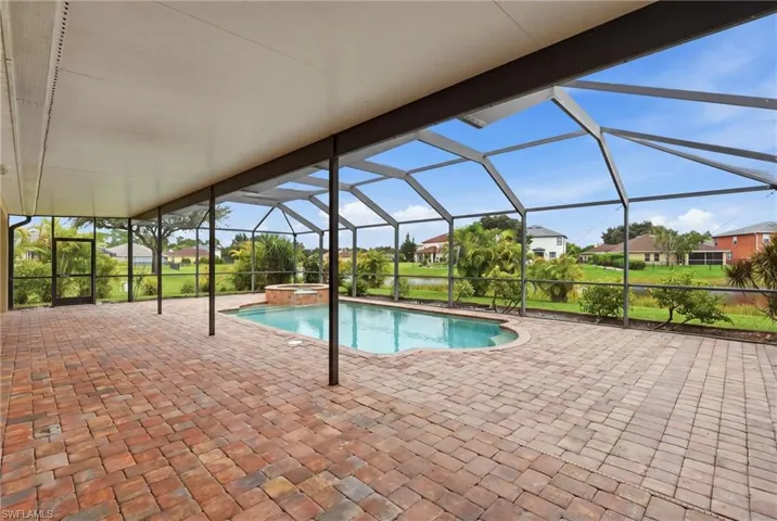 8091 Allamanda Ct, Lehigh Acres, Florida 33972