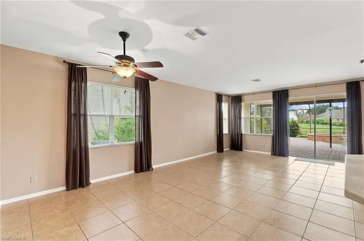 8091 Allamanda Ct, Lehigh Acres, Florida 33972