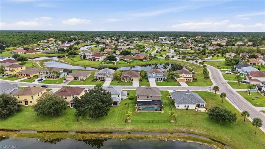 8091 Allamanda Ct, Lehigh Acres, Florida 33972