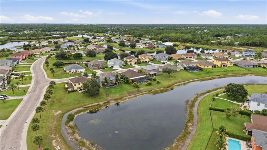 8091 Allamanda Ct, Lehigh Acres, Florida 33972