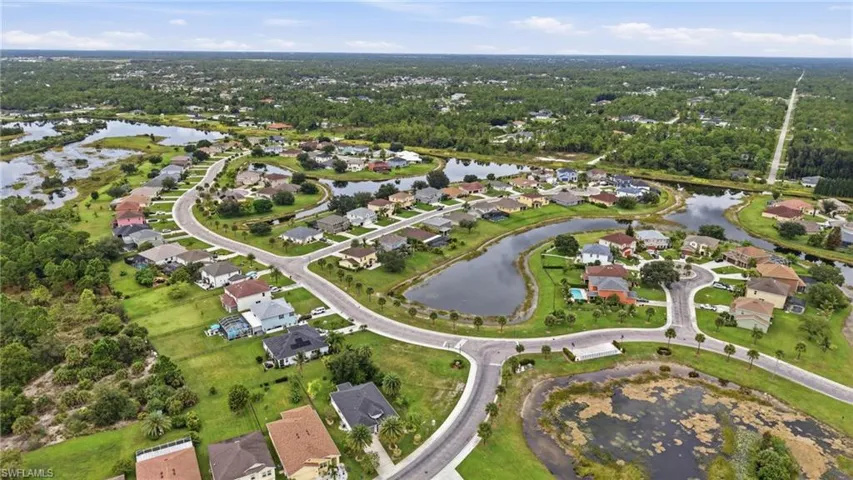 8091 Allamanda Ct, Lehigh Acres, Florida 33972
