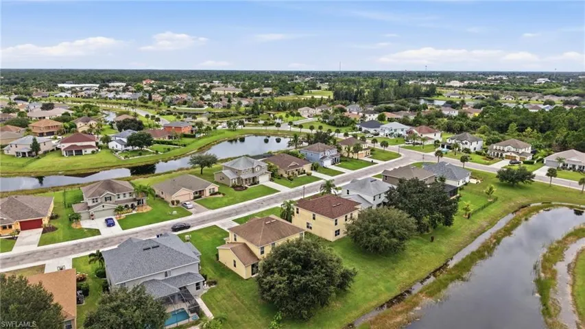 8091 Allamanda Ct, Lehigh Acres, Florida 33972