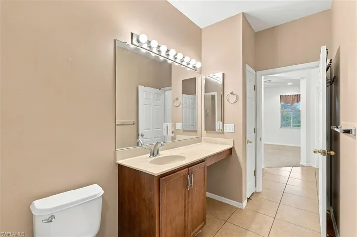 8091 Allamanda Ct, Lehigh Acres, Florida 33972