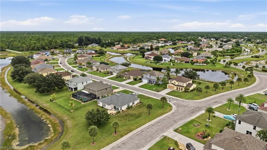 8091 Allamanda Ct, Lehigh Acres, Florida 33972