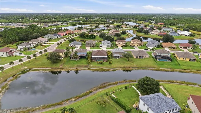 8091 Allamanda Ct, Lehigh Acres, Florida 33972