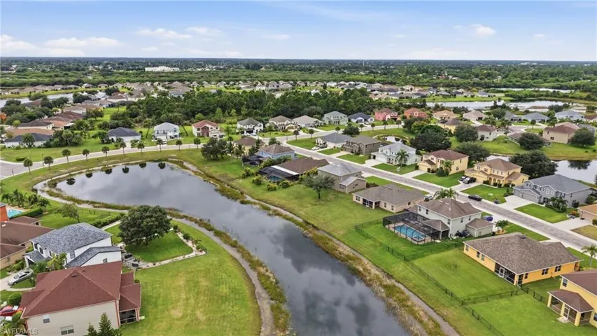 8091 Allamanda Ct, Lehigh Acres, Florida 33972