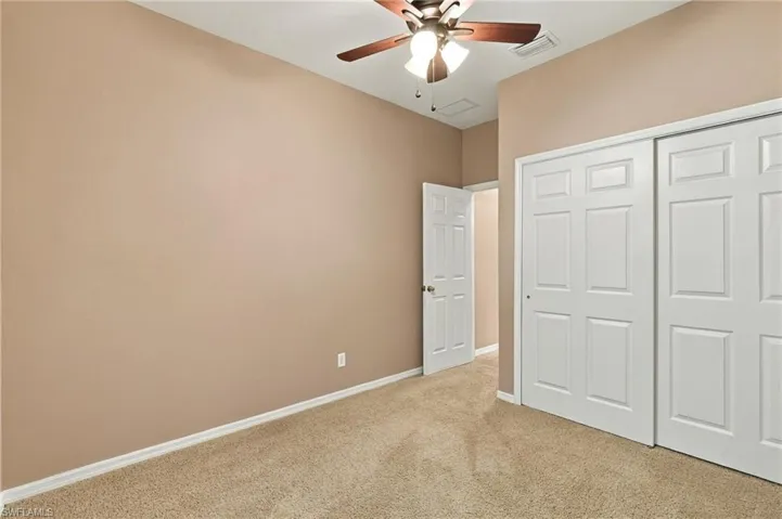 8091 Allamanda Ct, Lehigh Acres, Florida 33972
