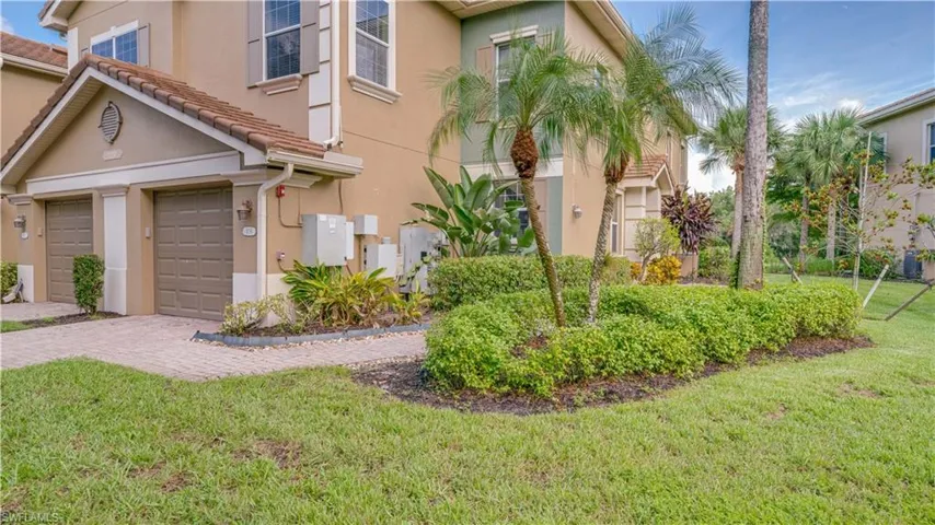 3230  Cottonwood  BEND, Fort Myers, FL 33905