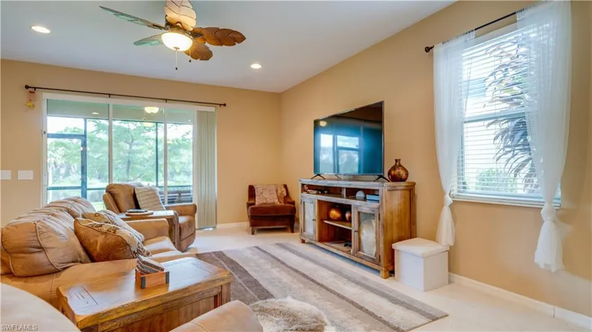 3230  Cottonwood  BEND, Fort Myers, FL 33905