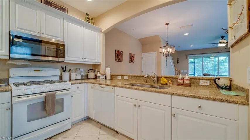 3230  Cottonwood  BEND, Fort Myers, FL 33905