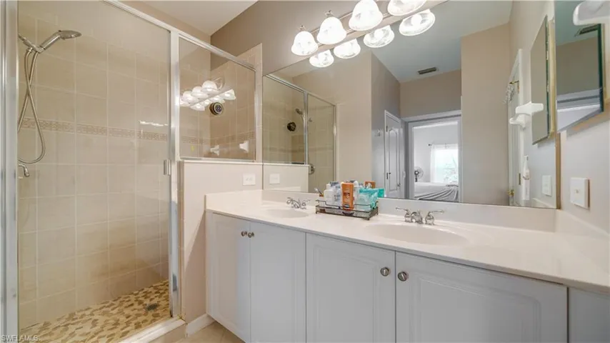 3230  Cottonwood  BEND, Fort Myers, FL 33905