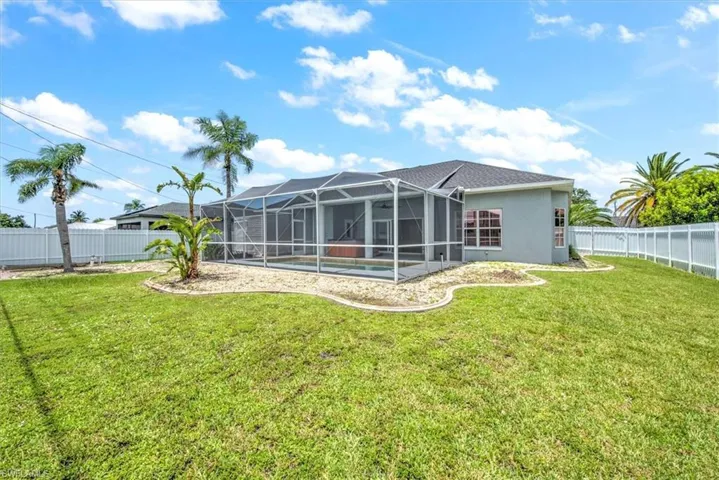 621 SW 9th  AVE, Cape Coral, FL 33991