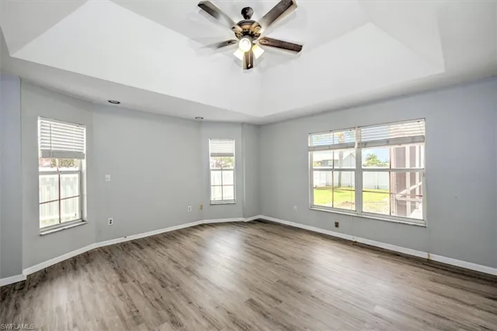 621 SW 9th  AVE, Cape Coral, FL 33991