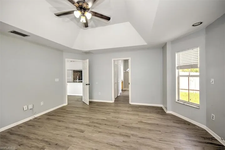 621 SW 9th  AVE, Cape Coral, FL 33991