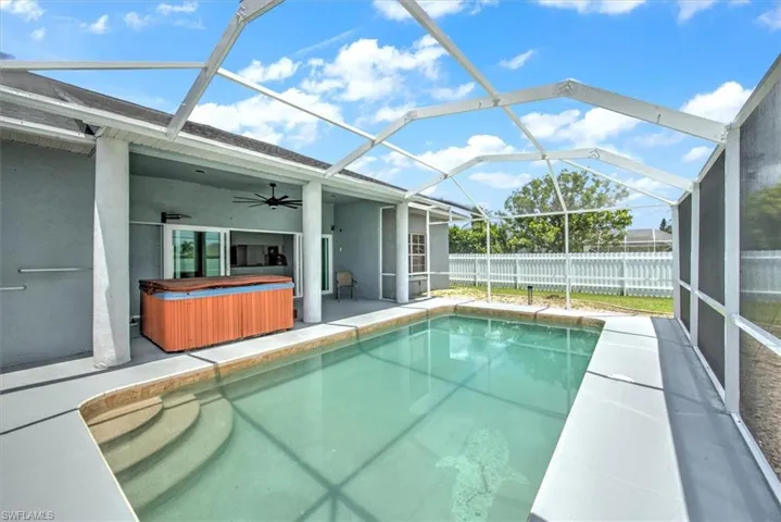 621 SW 9th  AVE, Cape Coral, FL 33991