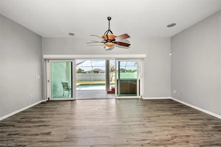 621 SW 9th  AVE, Cape Coral, FL 33991