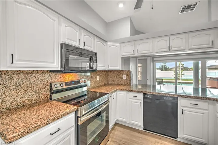 621 SW 9th  AVE, Cape Coral, FL 33991