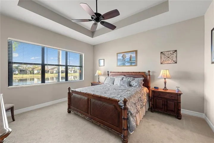 King size bed