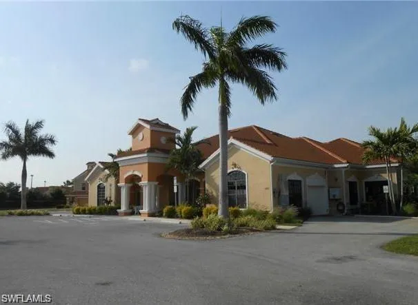 1795  Concordia Lake  CIR, Cape Coral, FL 33909