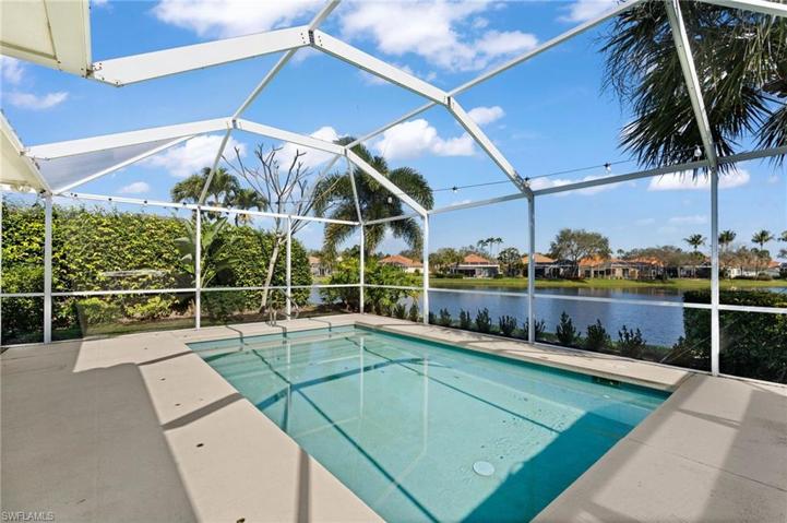 5792  Drummond  WAY, Naples, FL 34119