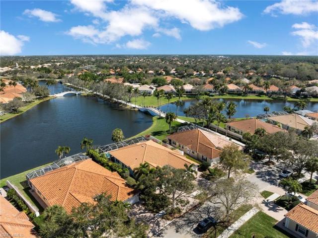 5792  Drummond  WAY, Naples, FL 34119